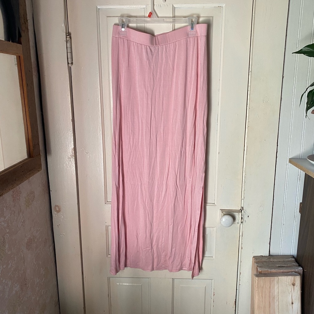 NWOT Light pink maxi skirt